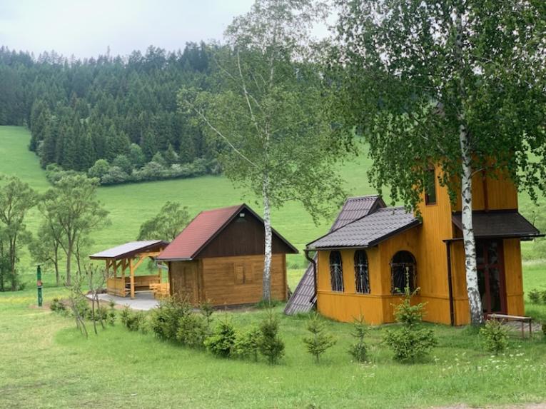 Altánok a areál stretnutí Ruskinovce